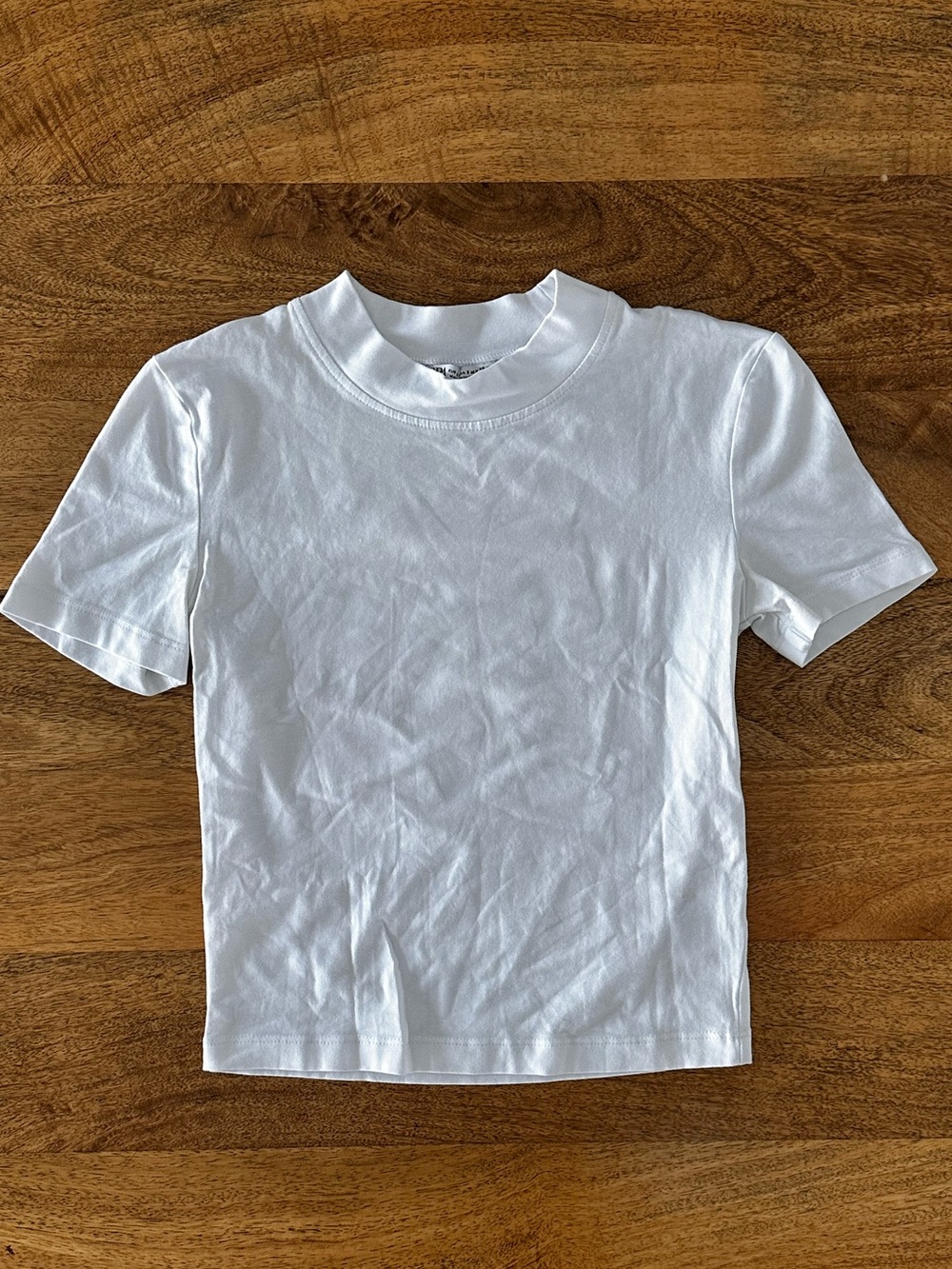 Zara White Mock Neck Tee – Size Small